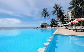 Golden Pine Beach Resort & Spa Pranburi